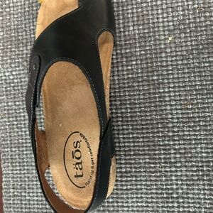 TAOS SANDALS